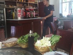 -粘豆包柴火铁锅炖