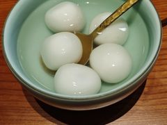 黑芝麻汤团-缸鸭狗(天一广场店)