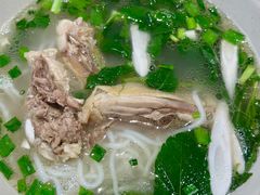 -粉八·云南米线·建水烧烤(常熟路店)