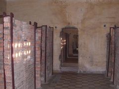 -吐斯廉屠杀博物馆