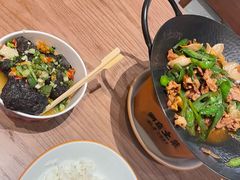-洞庭土菜小炒馆(易发广场店)