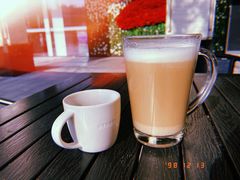 -星巴克(杭州湖滨银泰E区店)