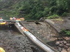 -安吉龙王山峡谷漂流