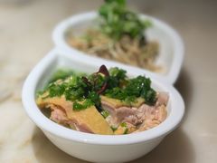 >葱香白切鸡拼香椿苗菌菇丝-淮扬府(安定门店)