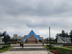 -上海市龙华烈士陵园