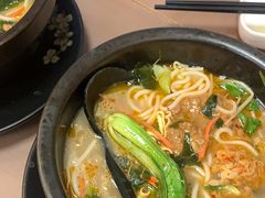 -灵芝妹子海鲜米线(瓦房店新玛特店)