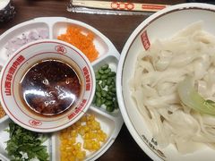 -顺溜·手工刀削面·黑金店(铜锣湾店)
