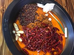 -黄潇洒老火锅(九眼桥宏济巷店)