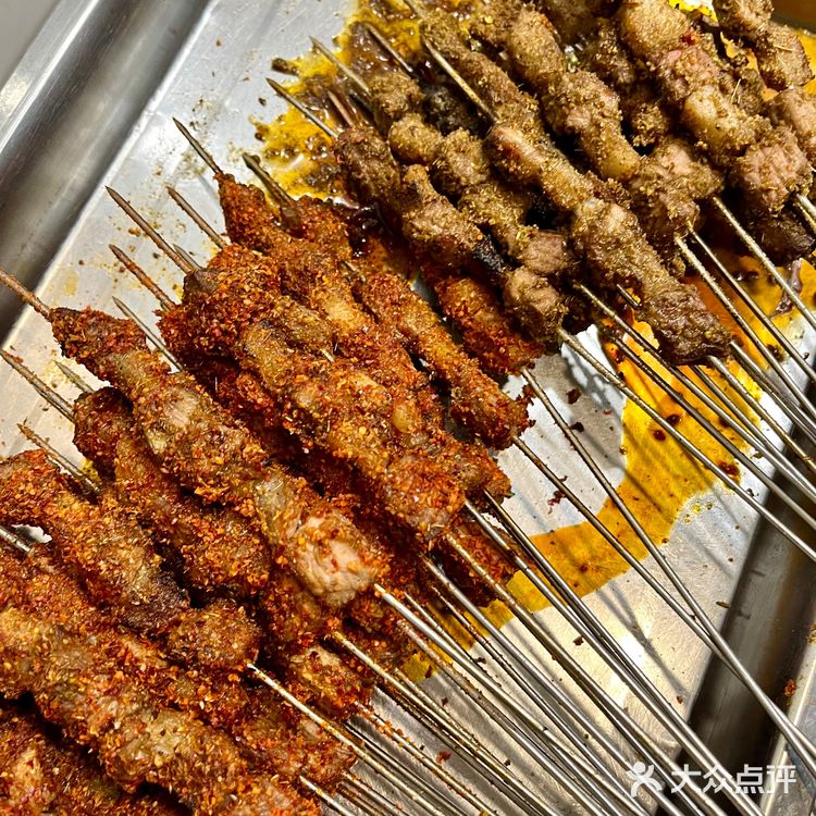 为了这口烧饼夹羊肉串我想每天都来官亭路!