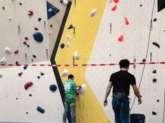 -问山MountQuest攀岩馆