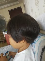 点击看大图 短发 是被狗啃了吗-首脑美发沙龙