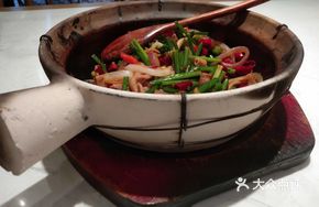 Crispy Goose Intestine Pot
