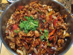 酱汁香辣焖牛蛙-黄记煌三汁焖锅(欢乐海岸店)