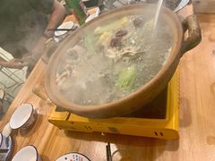 石橄榄炖鸡-洪大厨鸡煲(福田店)