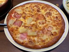 培根鸡肉双拼披萨-萨莉亚意式餐厅(杭州滨江天街店)