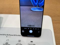 -Apple零售店(华贸购物中心店)