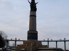 -人民防洪胜利纪念塔