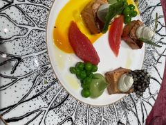 三文鱼塔塔-Kathleen's Waitan 凯圣琳江景西餐厅(外滩店)
