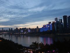 -屋顶顶城市·江景酒店-客房部