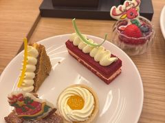 -怡咖啡海鲜自助餐厅(浦东香格里拉店)