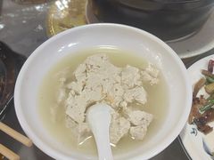-土砂锅生态山庄·非遗砂锅雅鱼