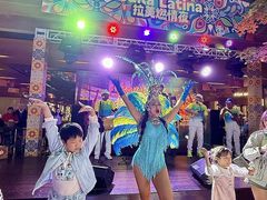 -瑞虹新天地月亮湾