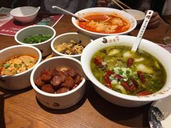 -渝是乎酸菜鱼(龙旗购物中心店)