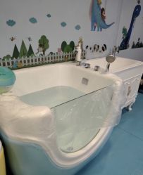 -香港3861婴幼儿游泳馆(东海商务中心店)