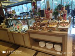 -大中华希尔顿酒店-念自助餐·嗨啤·小龙虾
