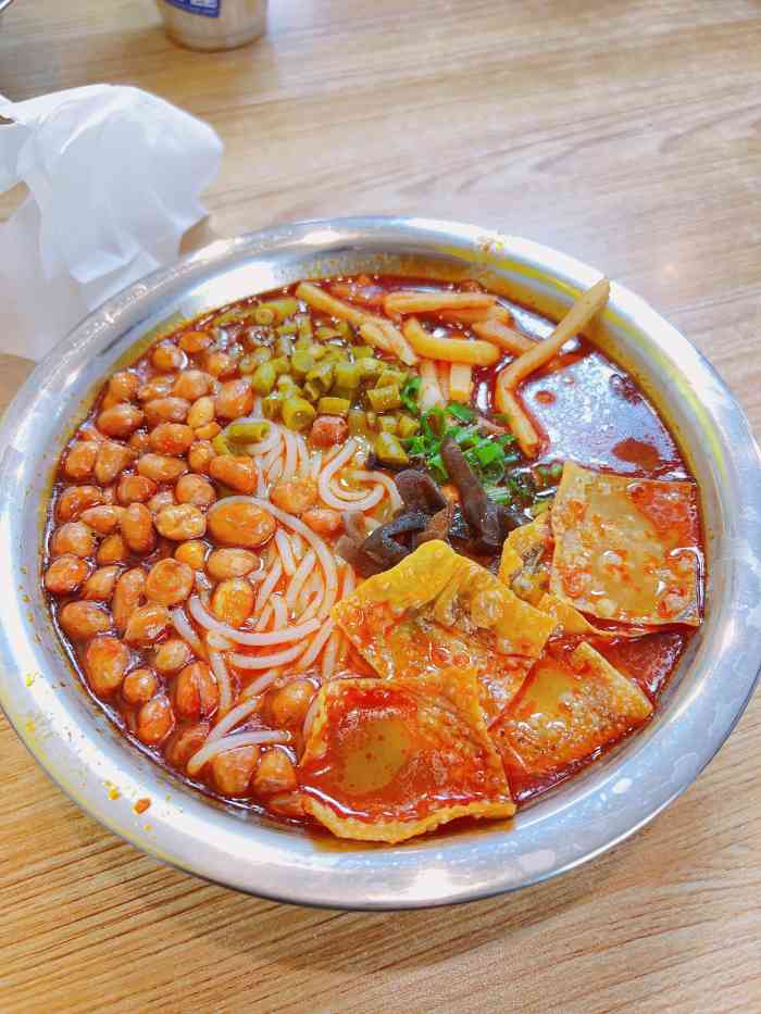 bigyang大羊螺蛳粉-"最近特别火的螺狮粉店,在公司附近,所以中.