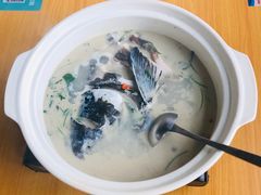 浓汤鱼头-万景饭店·鱼街农家菜