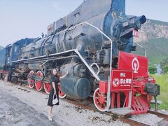 -百里峡七彩艺术小镇