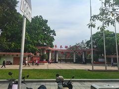 -广东大厦酒店(广州北京路步行街纪念堂地铁站店)
