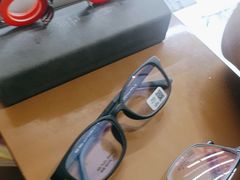 -罗伯特眼镜·蔡司官方授权(罗湖国贸店)