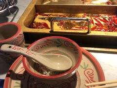 -尚尚仙·酸汤猪手·猪肚鸡火锅(华联万柳购物中心店)