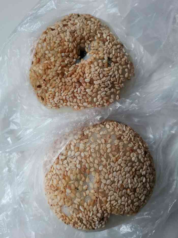 黎里冯记油墩(吴江分店)-"距离上一次吃已经是两年前了,今天路过又买.