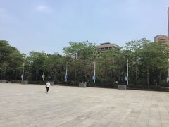 -英雄广场