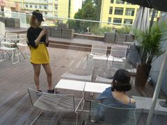 -UNI UNI(环亚凯瑟琳店)