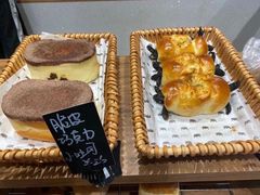 -沁屋面包店(人民东路店)