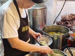 -八百里牛肉汤(盖饭·锅贴·万象城店)