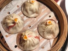 招牌无锡蟹粉小笼包-米桃-吴韵风雅·拙园(北外滩来福士店)