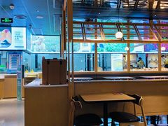 大堂-老乡鸡(上海品尊国际中心店)