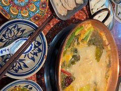 -洱火云南酸菜牛肉火锅(石景山当代商城店)