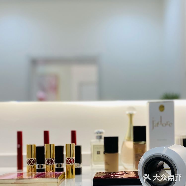 做完POLA黑BA石膏抗糖化皮肤真的会发光