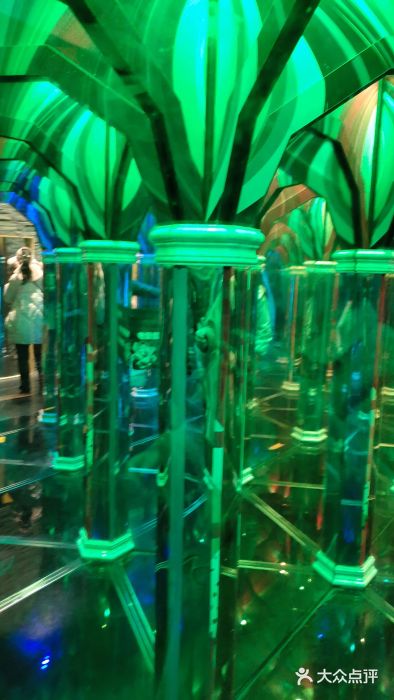 七彩云南欢乐世界图片