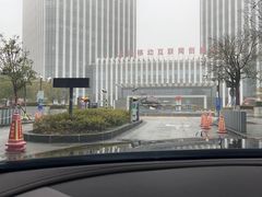 -华滋奔腾大厦-地下停车场