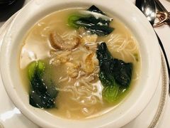 牛肝菌海鲜煨面-苏浙总会(国金中心店)
