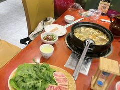 -菌之家·专业纯野生菌火锅·特色炒菌