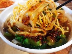 黄面凉皮-恺撒烤包子