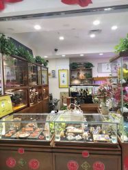 -灵彩珠宝(朗香街店)